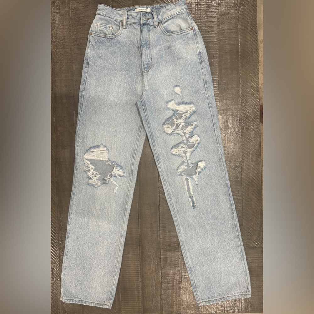 PacSun 90s Boyfriend Ripped Jeans Size 26 Light Wash Blue - Picture 2 of 9